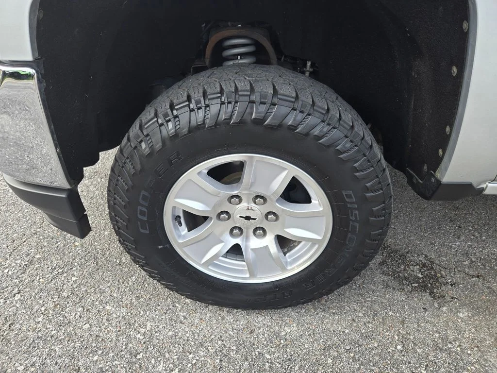 Used 2018 Silver Chevrolet LTZ image 9