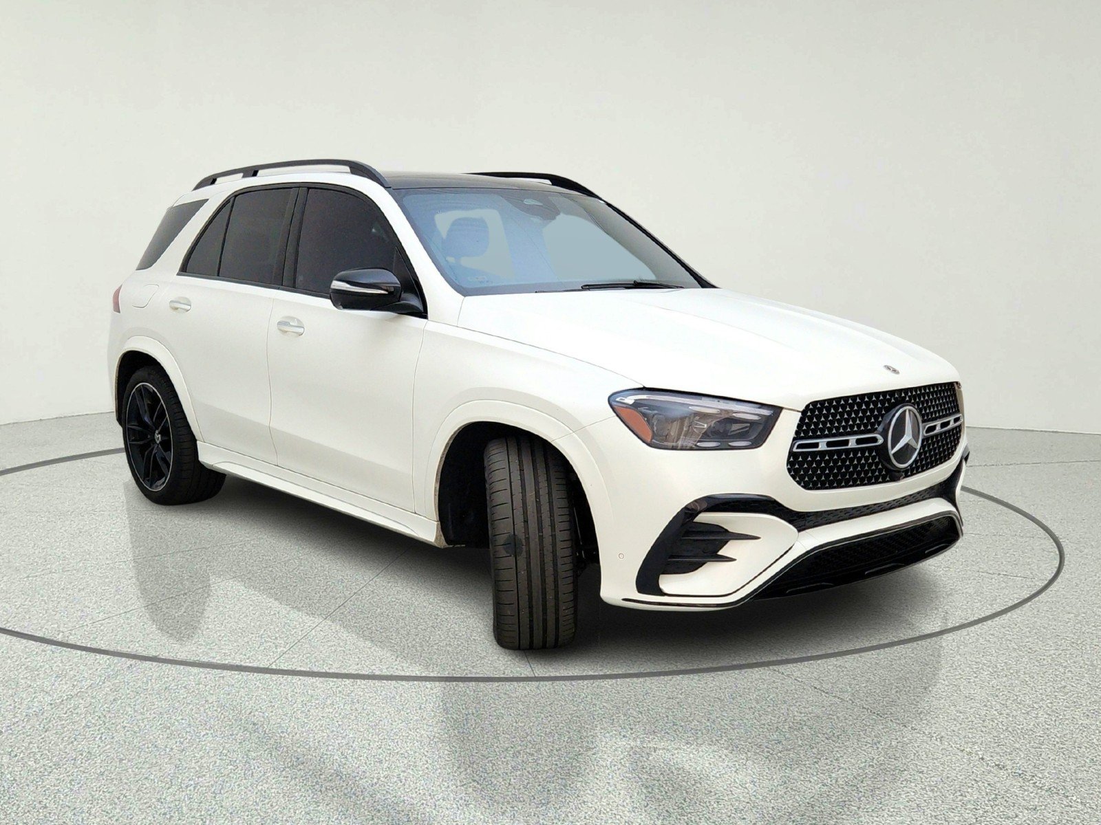 Certified Used 2024 MANUFAKTUR Diamond White Metallic Mercedes-Benz GLE 450 image 8