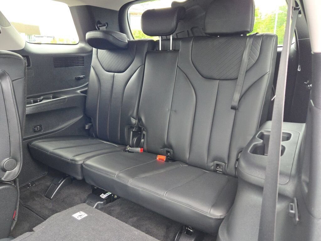 Certified Used 2023 White Hyundai SEL image 18