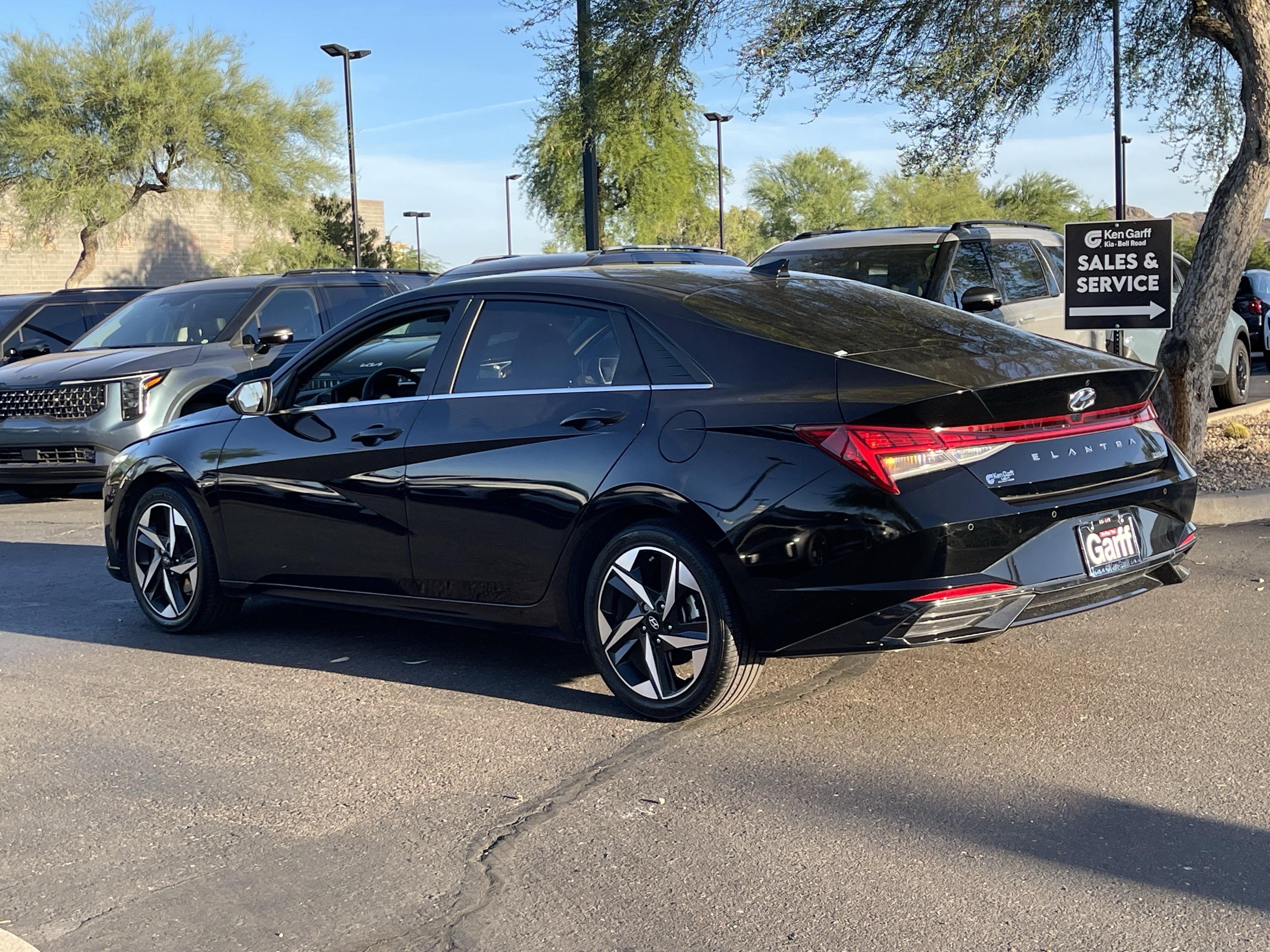 Used 2023 Onyx Black Hyundai Limited image 5