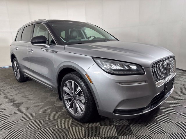Used 2021 Silver Lincoln Reserve image 1