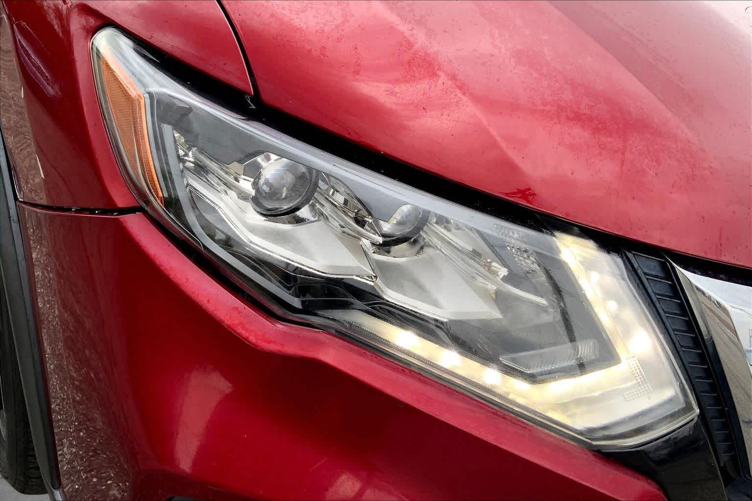 Used 2020 Scarlet Ember Tintcoat Nissan SL image 25