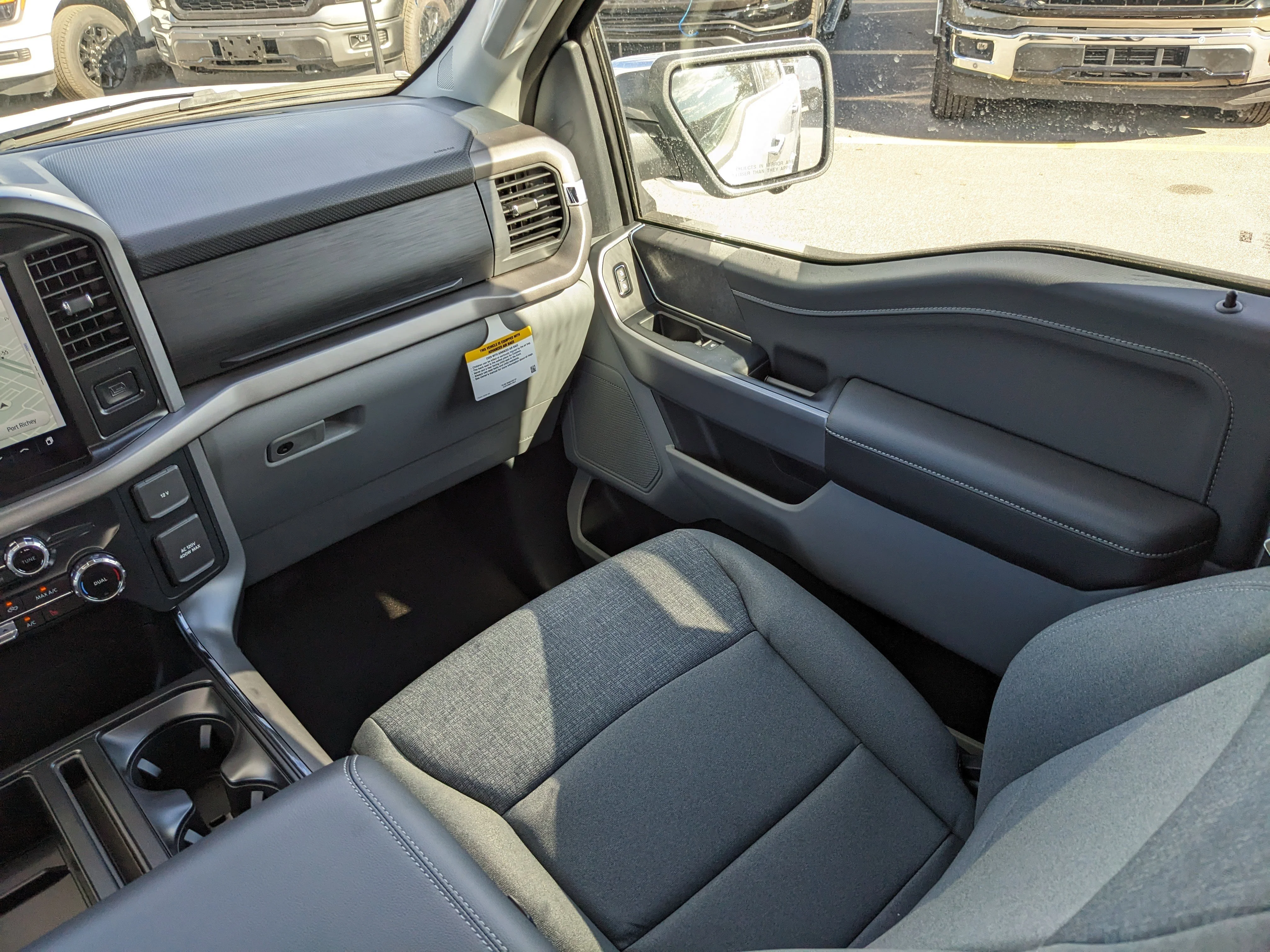New 2026 Oxford White Ford XLT image 16