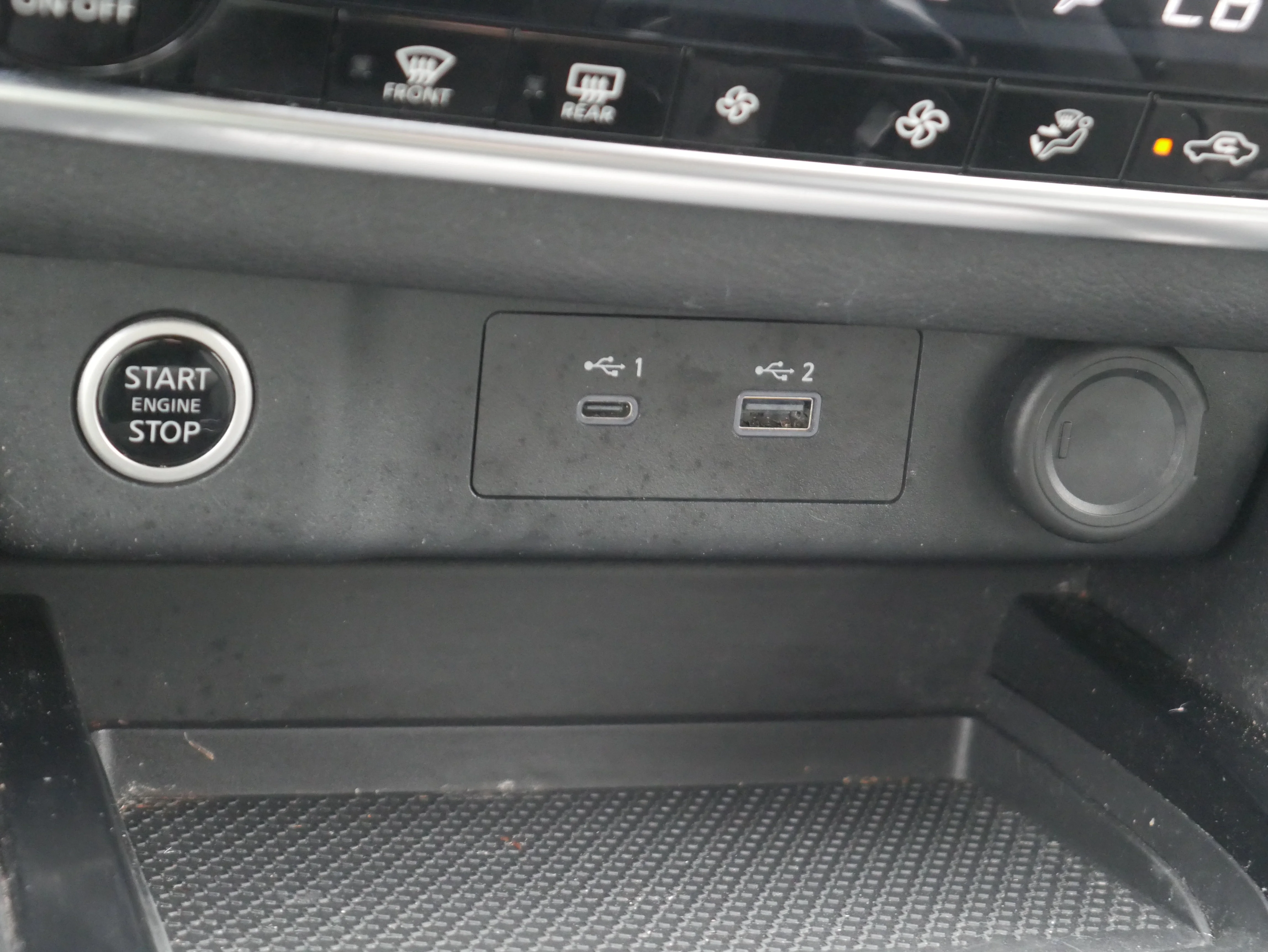 Used 2023 Gun Metallic Nissan SV image 20