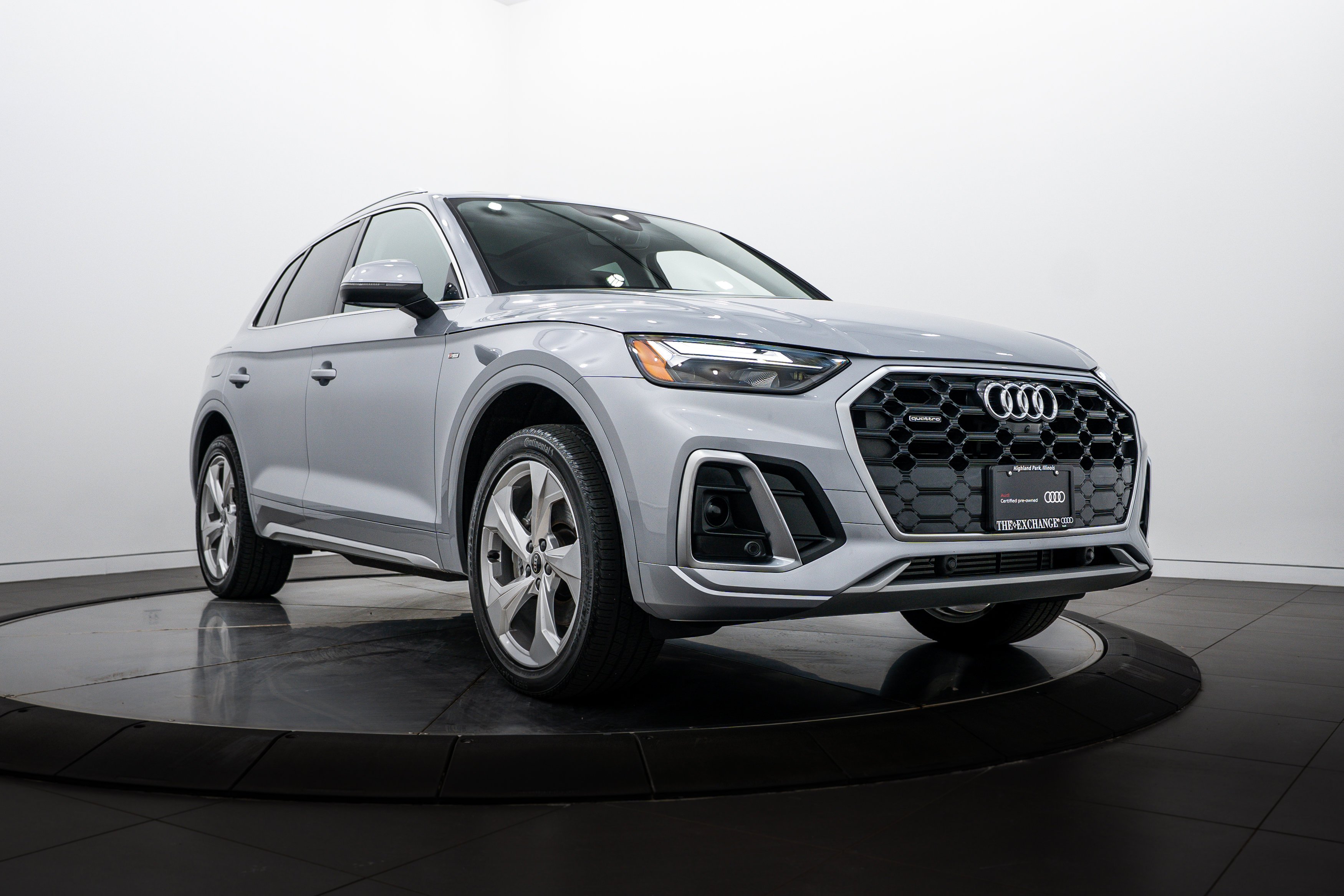 2023 Audi Q5 45 Premium Plus's photo