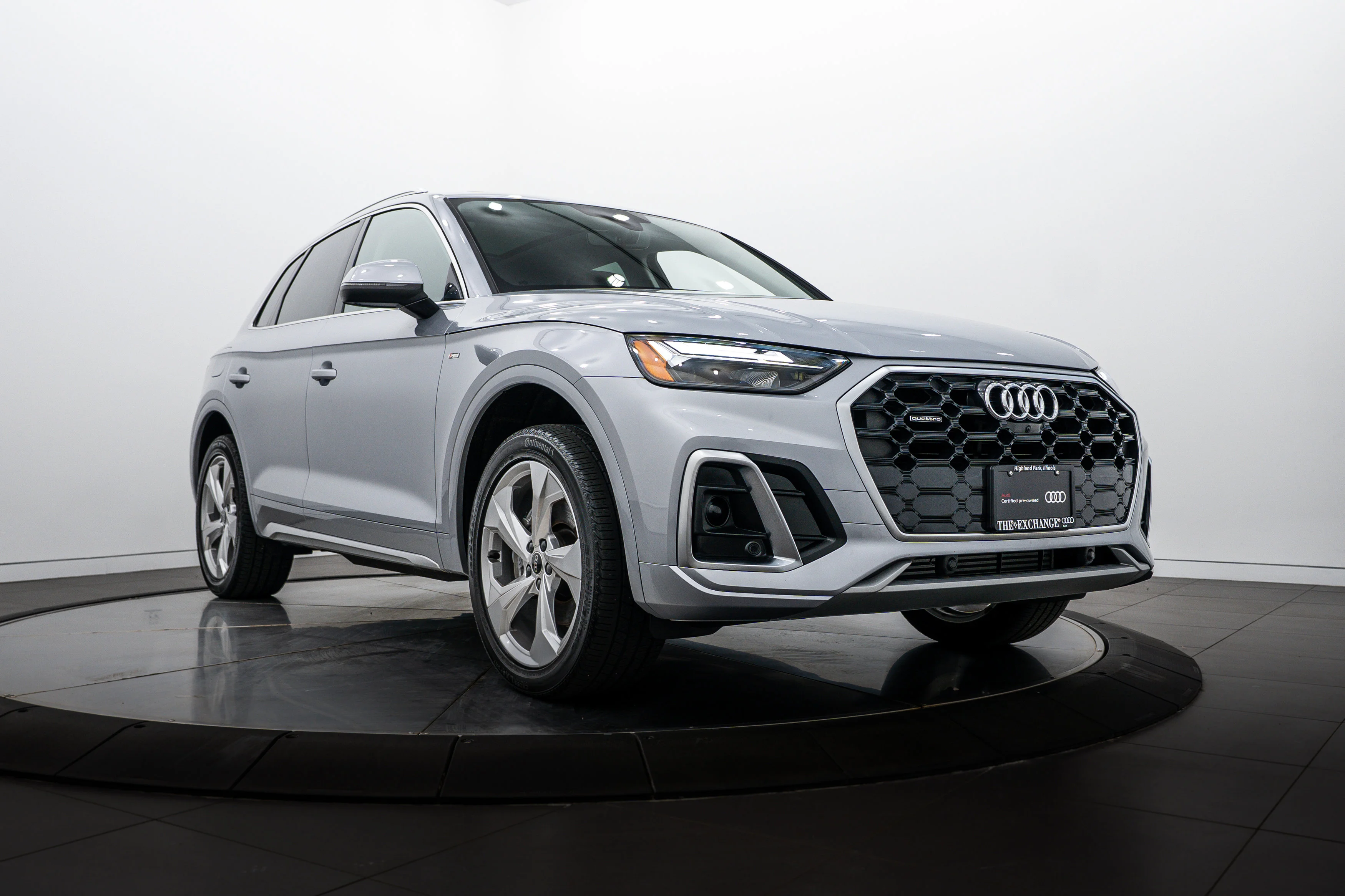 2023 Audi Q5 45 Premium Plus's photo
