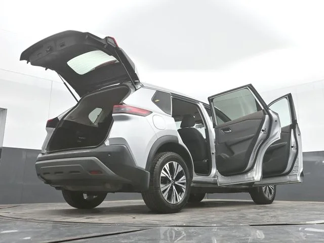 Used 2022 Silver Nissan SV image 51