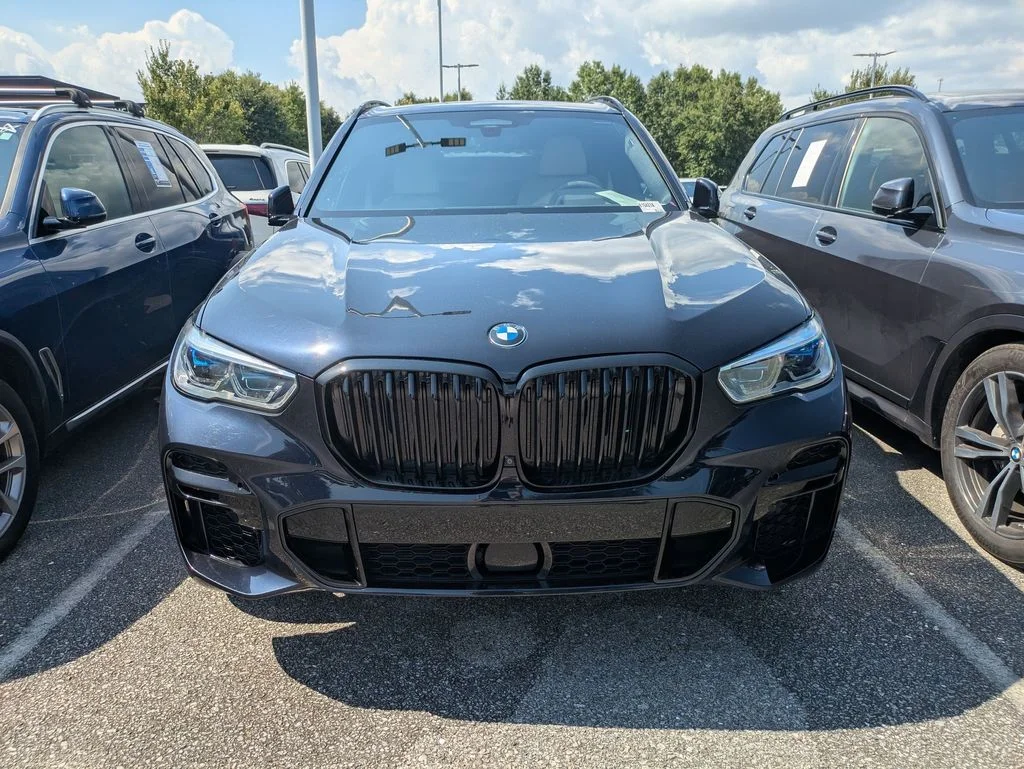 Used 2023 Black BMW M50i image 3