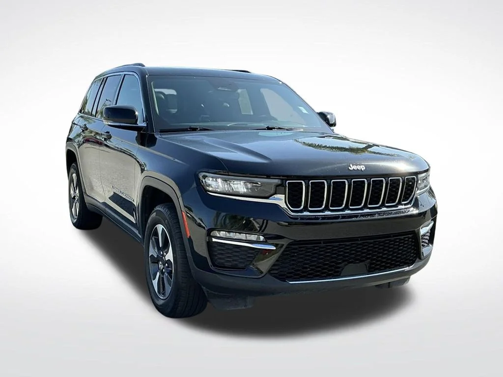 Used 2024 Black Jeep 4xe image 27