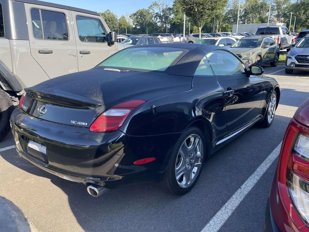 Used 2007 Obsidian Lexus Base image 4