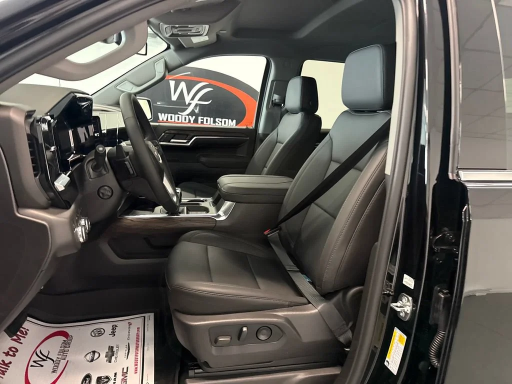 New 2026 Onyx Black GMC SLT image 11