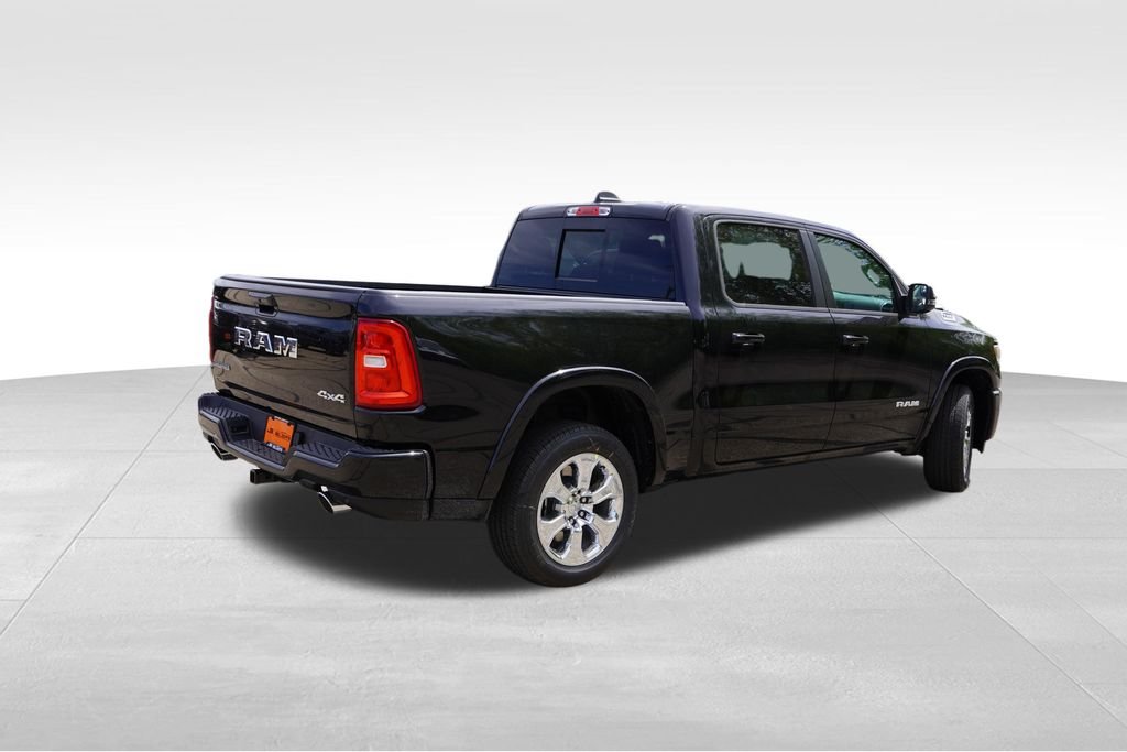New 2026 Diamond Black Crystal Pearl-Coat Exterior Paint RAM Big Horn image 3
