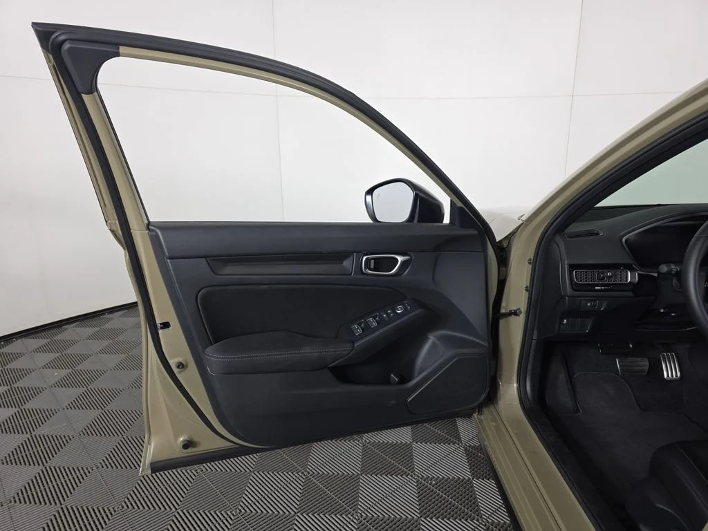 2025 Honda Civic Hatchback Sport - Photo 21