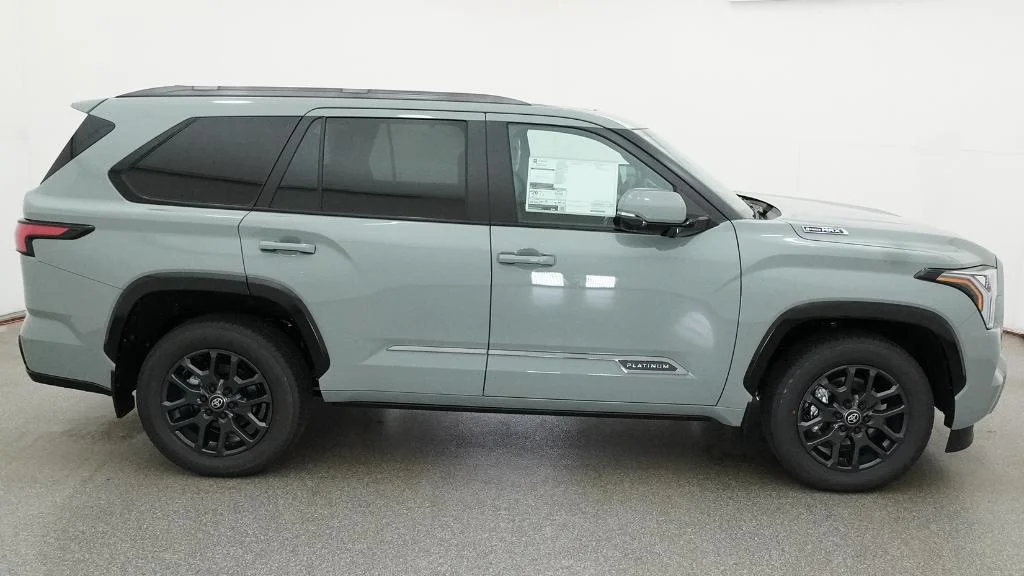 New 2026 Lunar Rock Toyota Platinum image 22