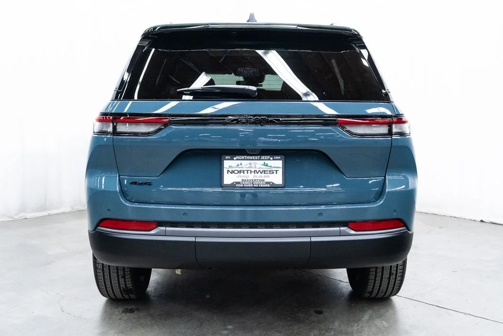 New 2026 Steel Blue Exterior Paint Jeep Limited image 5
