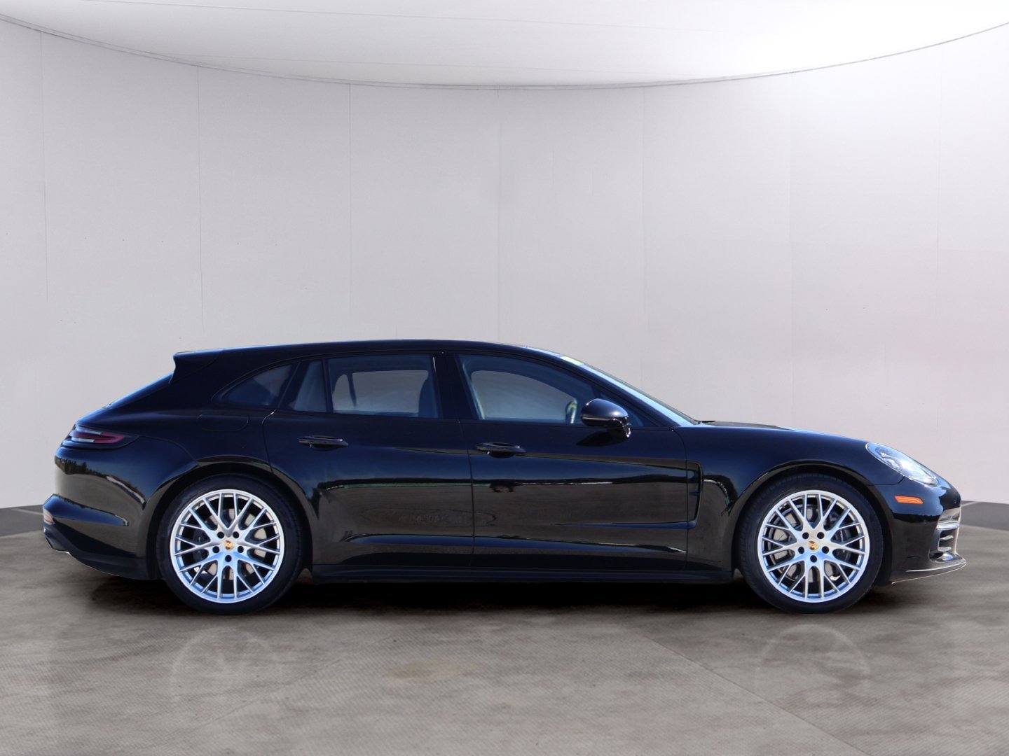 Used 2018 Black Porsche 4 image 9