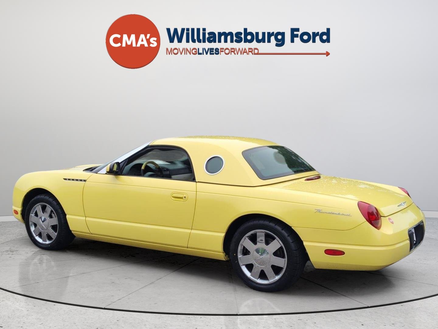 Used 2002 Inspiration Yellow Ford Deluxe image 3