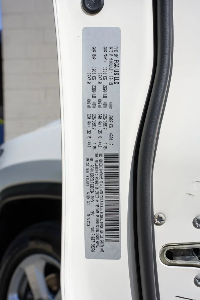 Used 2020 White Jeep Latitude image 52