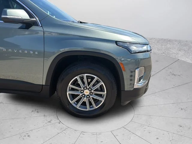 Used 2023 Silver Sage Metallic Chevrolet LT Cloth image 33