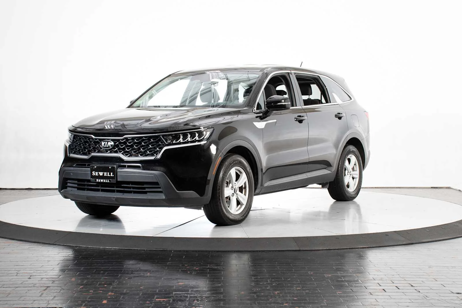 2021 Kia Sorento LX AT's photo