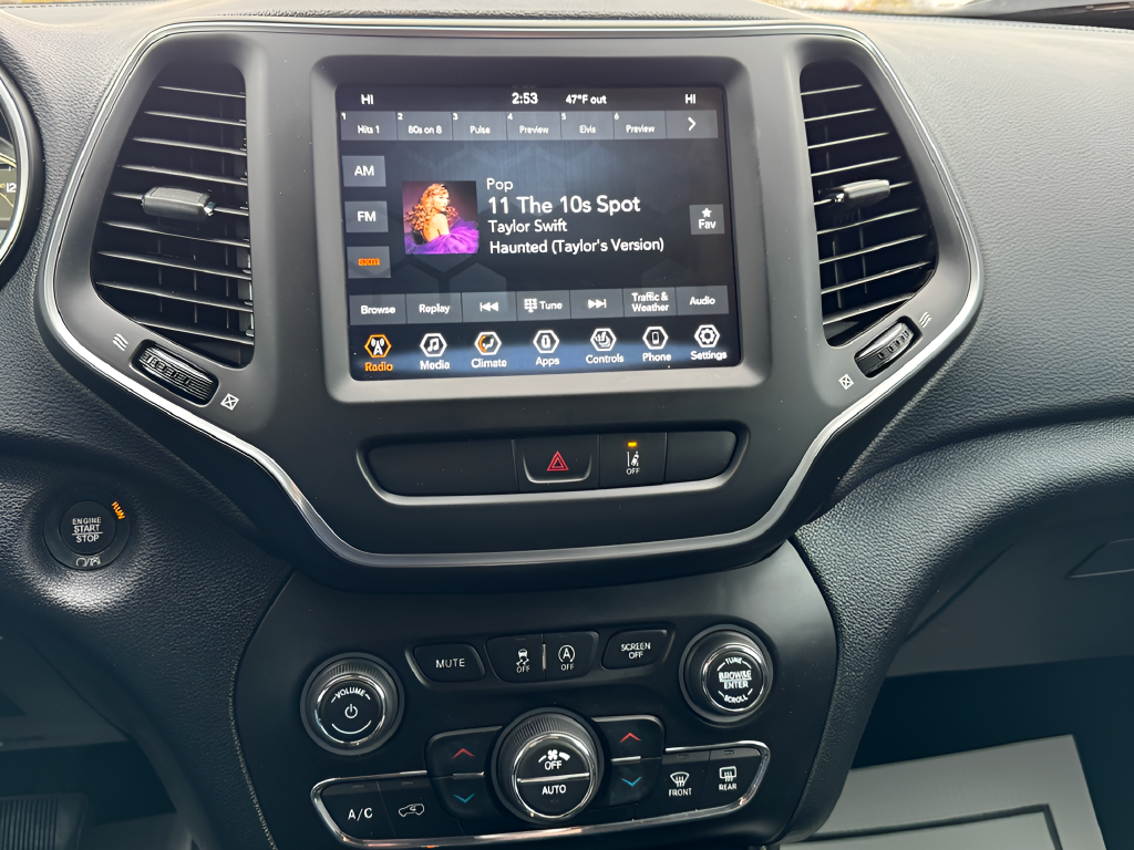 Used 2022 Blue Jeep Latitude Lux image 12