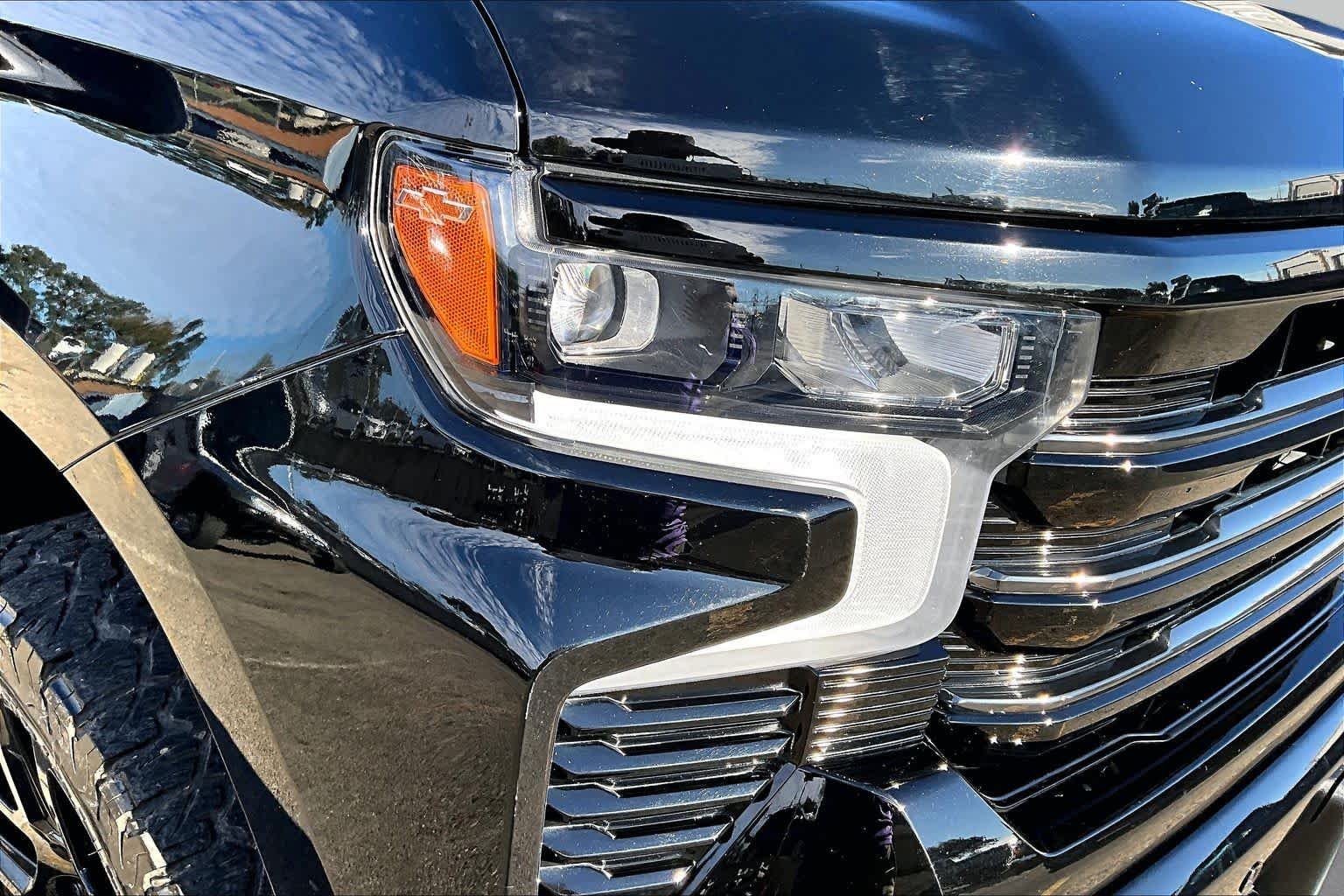 Used 2024 Black Chevrolet High Country image 29