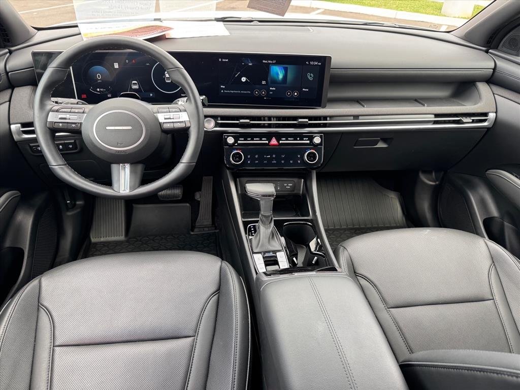 Used 2025 Atlas White Hyundai Limited image 13