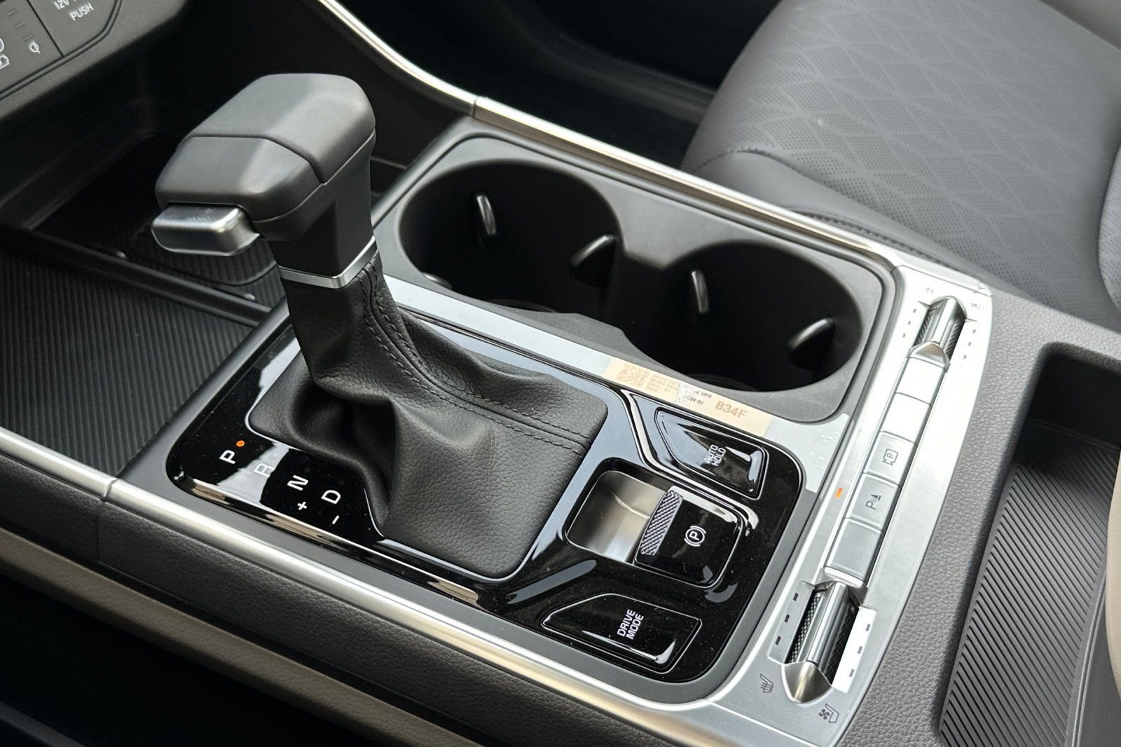 2026 Kia Carnival SX - Photo 23