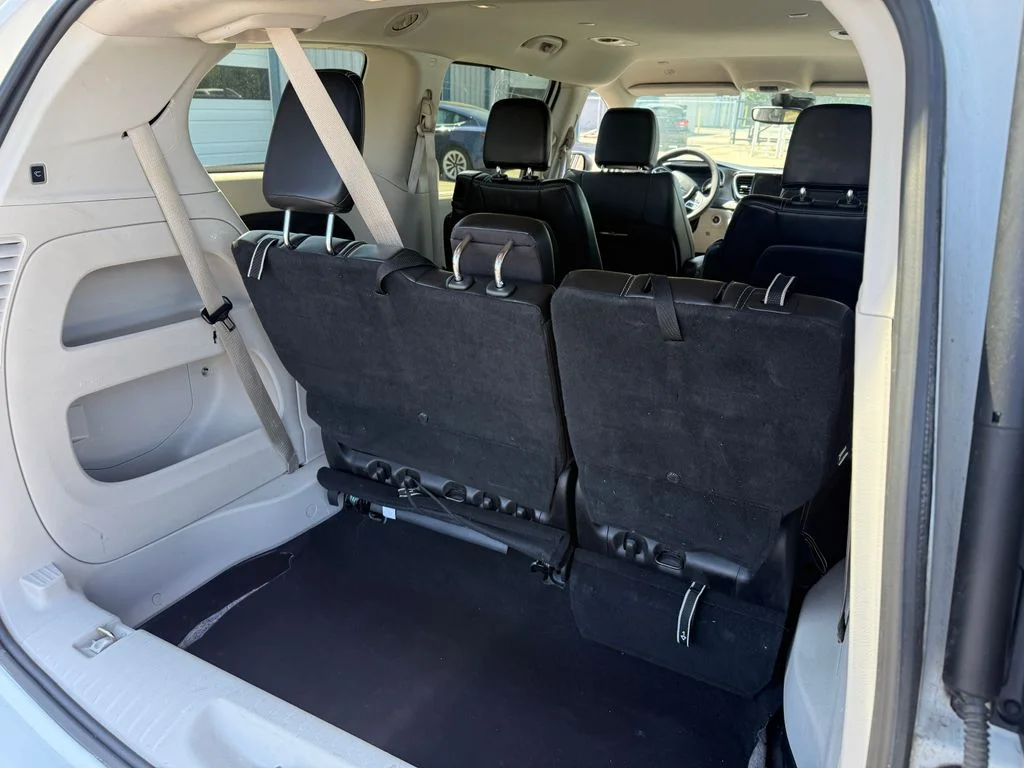 Used 2023 White Chrysler Touring L image 22