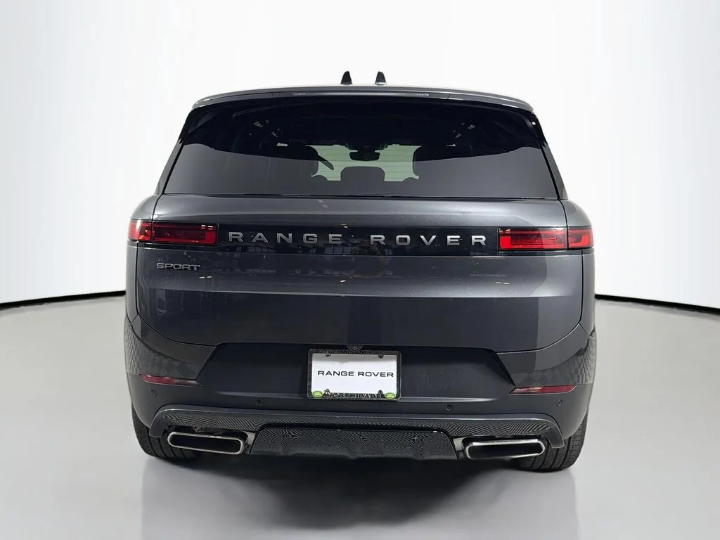 New 2026 Carpathian Grey Land Rover SE image 6