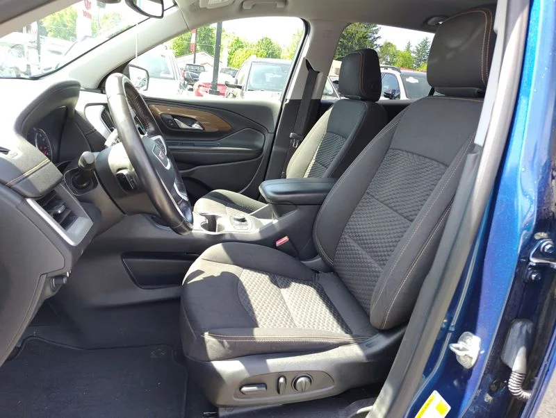 Used 2020 Blue GMC SLE image 8