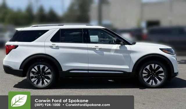 New 2026 Star White Metallic Tri-Coat Ford Platinum image 9