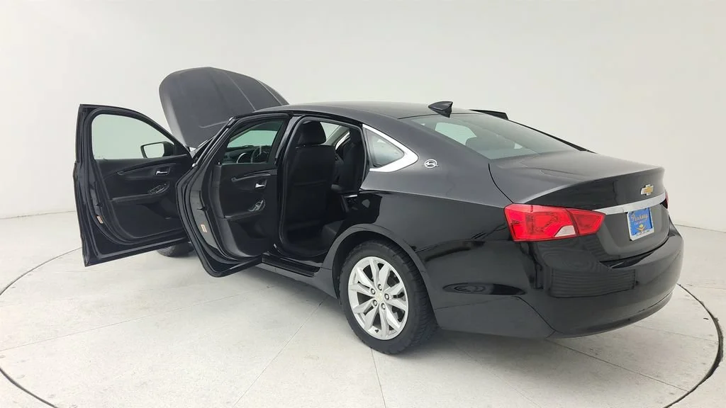 Certified Used 2016 MOSAIC BLACK METALLIC Chevrolet LT image 11