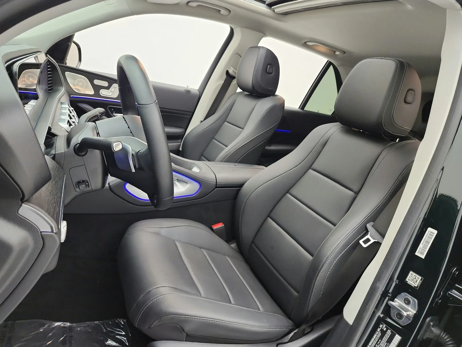 Used 2024 Emerald Green Metallic Mercedes-Benz GLE 350 4MATIC® SUV image 10