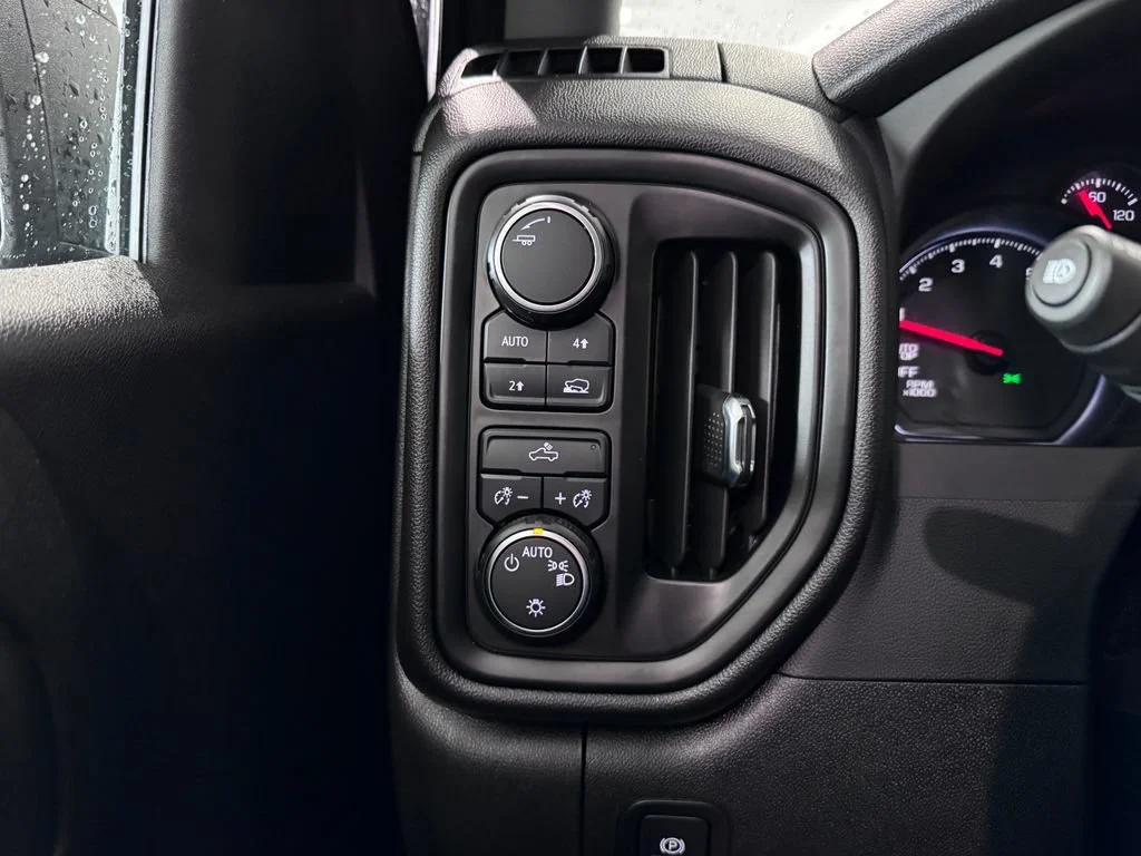 2023 Chevrolet Silverado 1500 Custom - Photo 23
