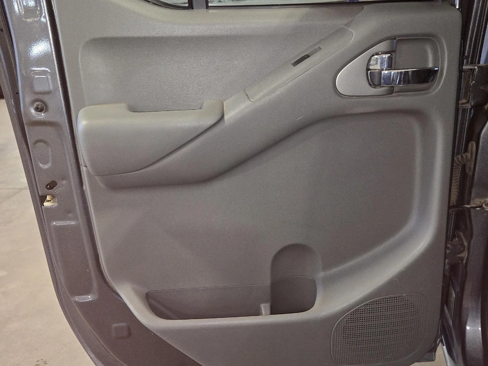Used 2018 Gun Metallic Nissan SV V6 image 29