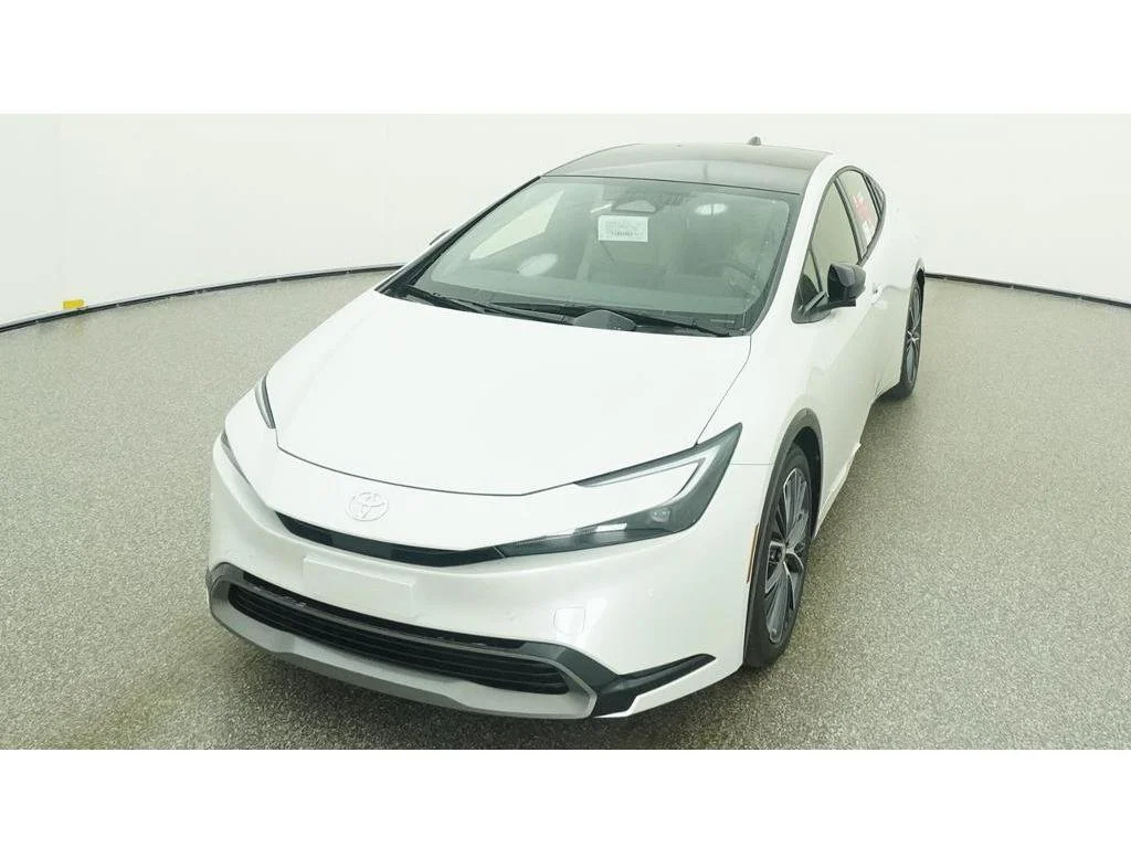 New 2027 Wind Chill Pearl Toyota XLE image 16