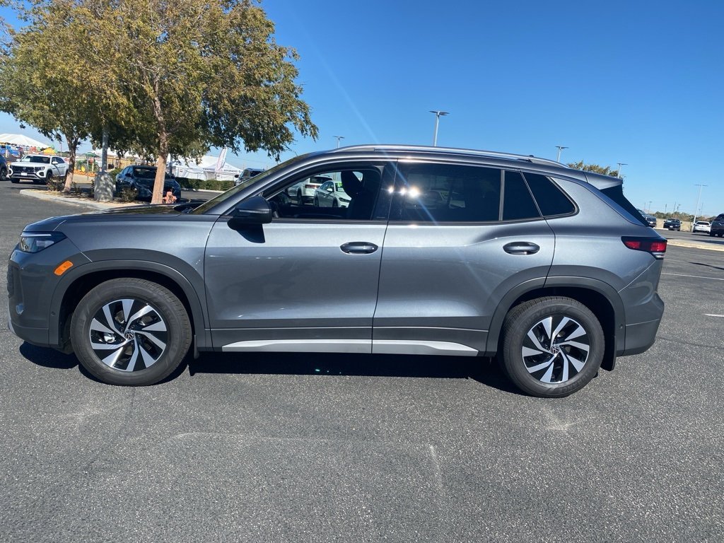 2026 Volkswagen Tiguan S photo 2