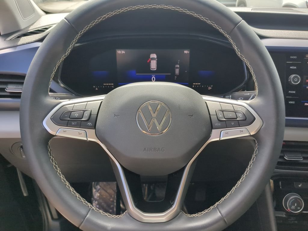 Certified Used 2023 Black Volkswagen 1.5T SE image 30
