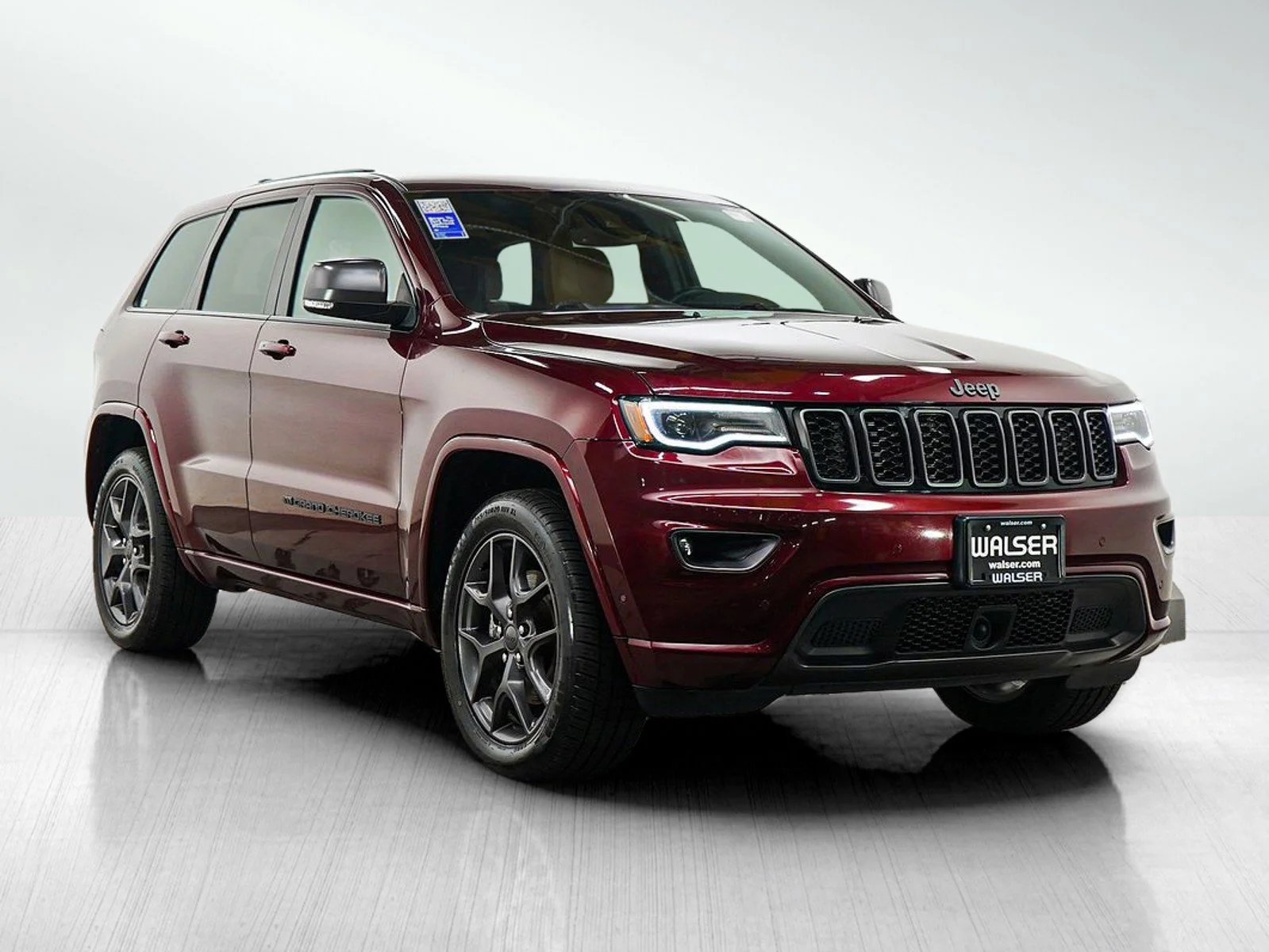Used 2021 Velvet Red Pearlcoat Jeep Limited image 8