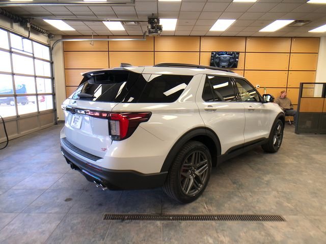 New 2026 Space White Metallic Ford ST image 7