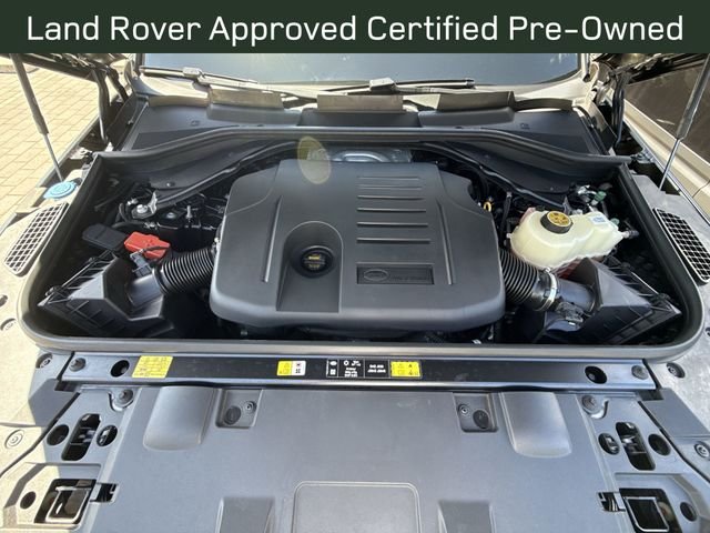 Certified Used 2025 Santorini Black Land Rover Dynamic SE image 27