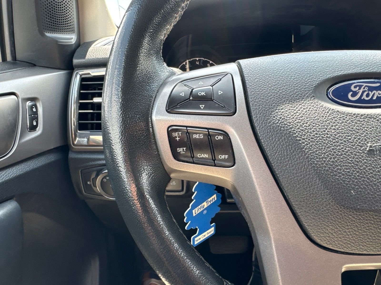 Used 2020 Gray Ford XLT image 37
