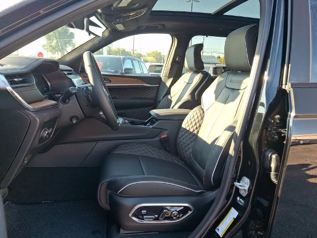 New 2027 Black Jeep Summit image 10