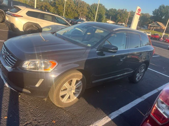 Used 2016 Blue Volvo T6 Drive-E image 2