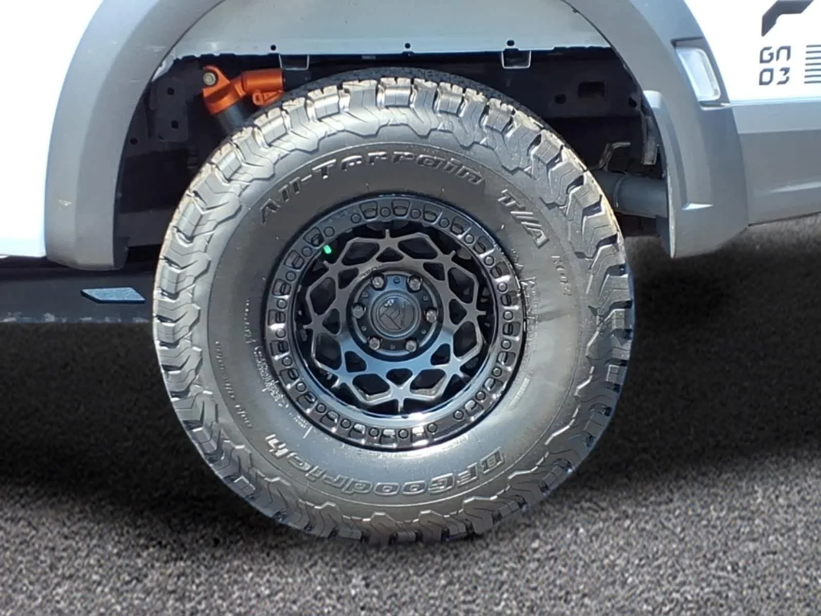 Used 2023 Oxford White Ford Raptor image 3