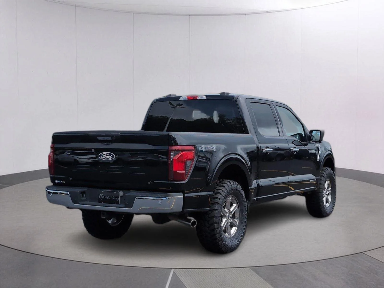 Used 2024 Agate Black Ford XLT image 9