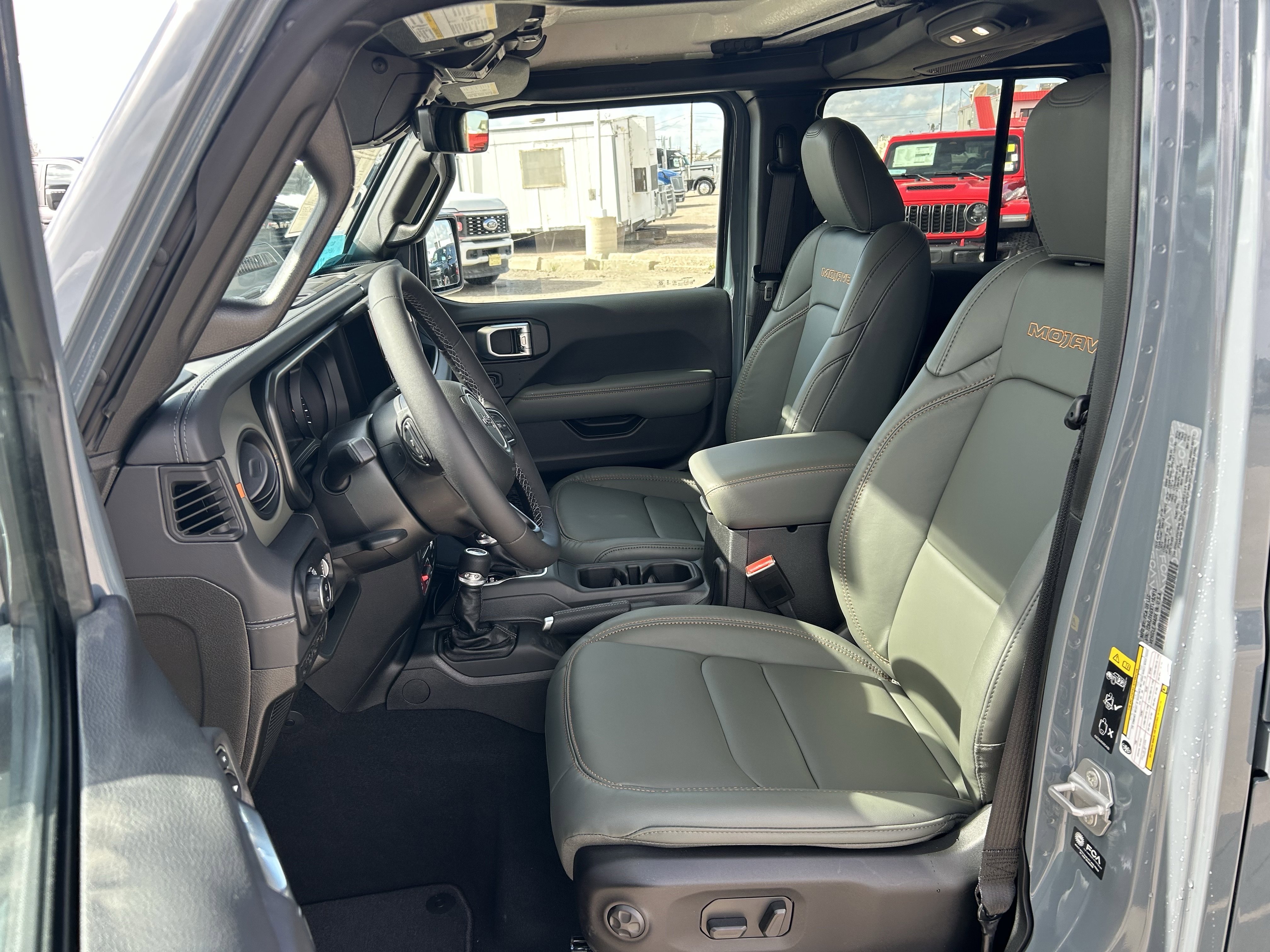 New 2026 Anvil Clearcoat Jeep Mojave image 15