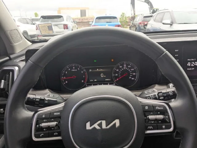Used 2023 White Kia EX image 29
