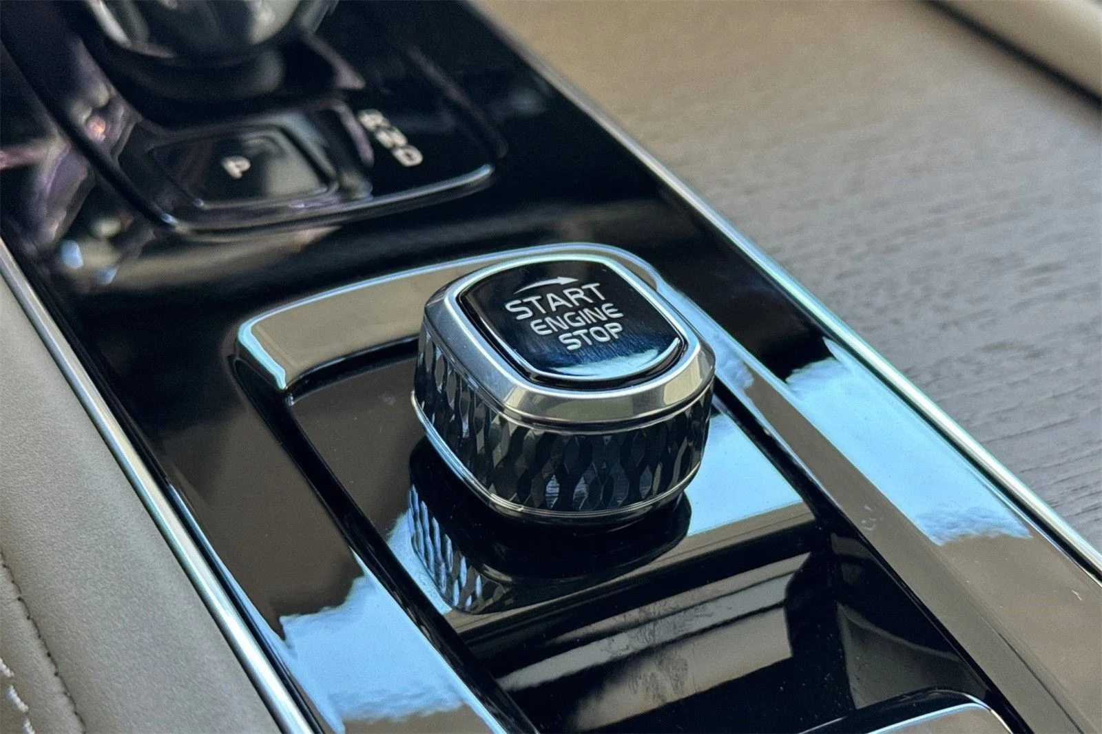 2026 Volvo XC90 Plus - Photo 24